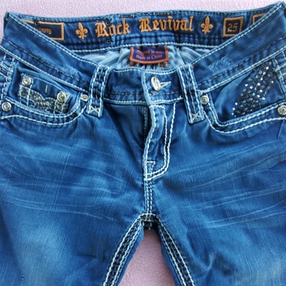 Jeans - Picture 2 of 3